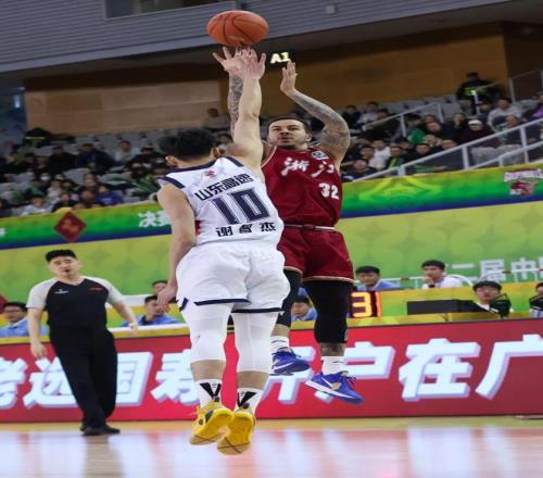 舍夫勒,杆刷新纪录,领先休斯敦,皇冠体育,皇冠体育平台,体育博彩,皇冠体育投注,实时赛事投注,体育投注