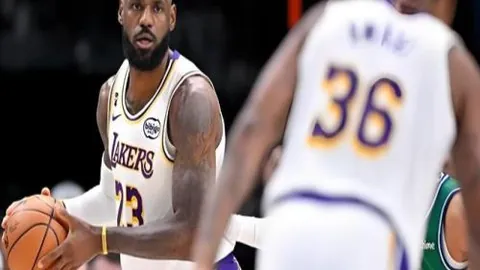 李春江亮相训练场！专家共识：赛场之外便是最佳状态。